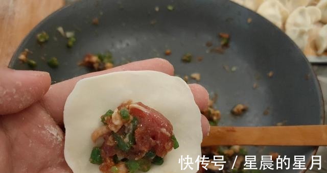 饺子|立秋了，再不吃这个菜就晚了，今天教你用它包饺子，吃起来特别鲜！