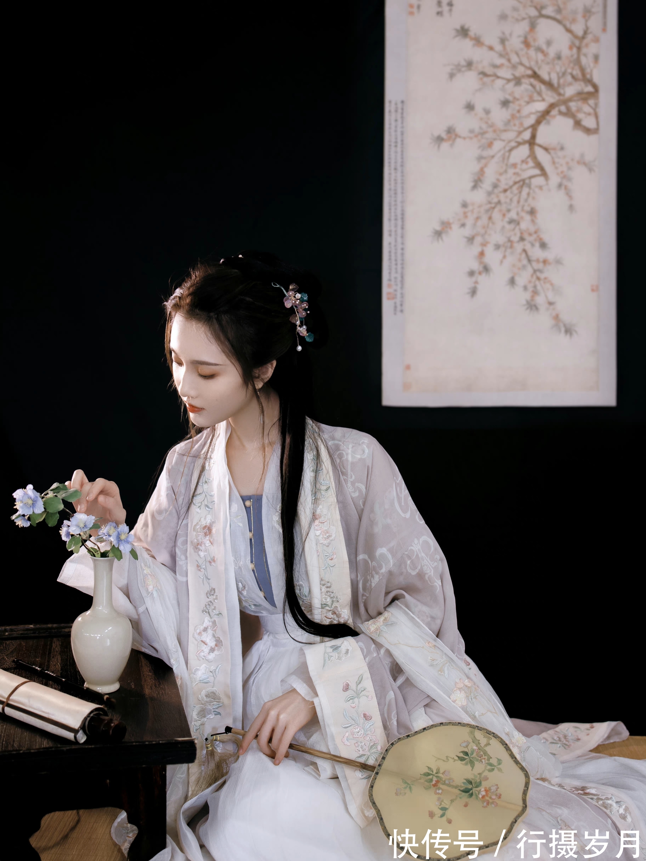 心声!在静谧夜色里,聆听自己真实的心声,将纠结的伤感次第打开