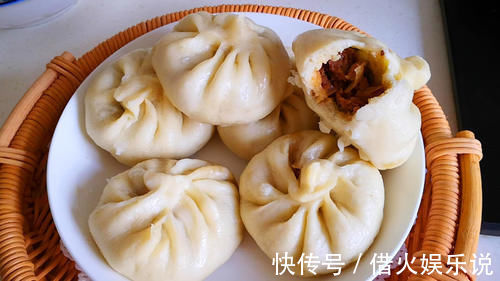 松软|蒸包子,记住不要直接上锅蒸,诀窍告诉你,包子松软好吃,不塌陷