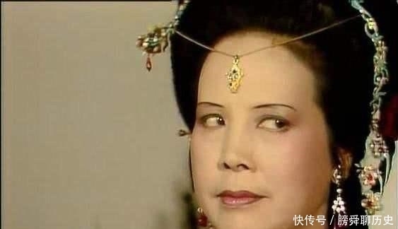 王夫人发动抄检大观园,为何遭探春怨骂?探春将问题想得太简单