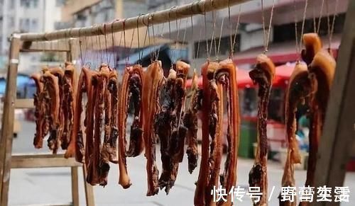 腥臭味|腌10斤腊肉，有人放10斤盐有人放1两？都不对！教你正宗做法