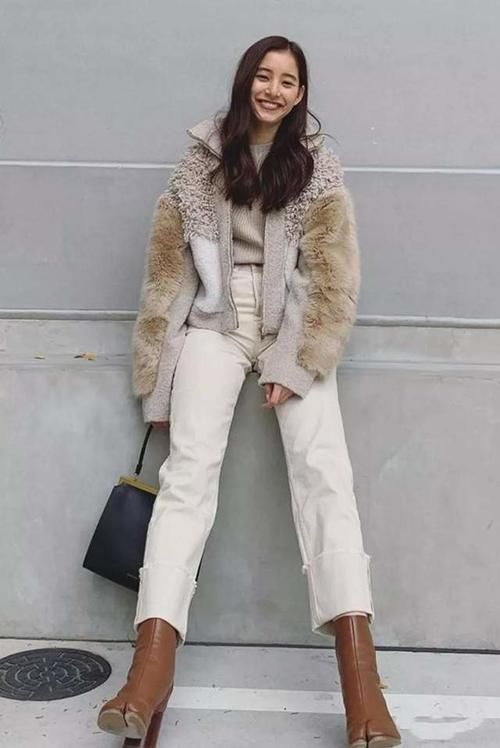 长大衣不兴了，今年火了3种大衣，硬是提高衣品