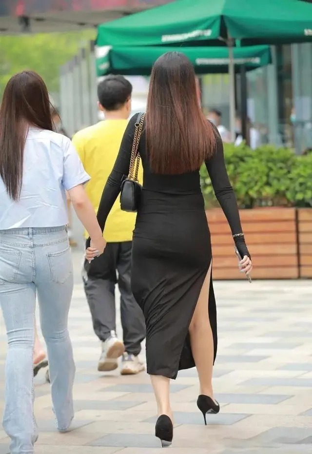 高跟鞋 时尚女人高跟鞋搭配黑色修身长裙,这种搭配太有气质了!