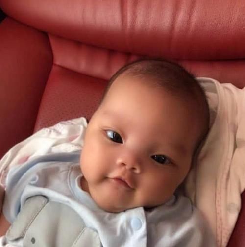 审美观|整成网红的韩安冉,与女儿对比,网友:女儿好看多了