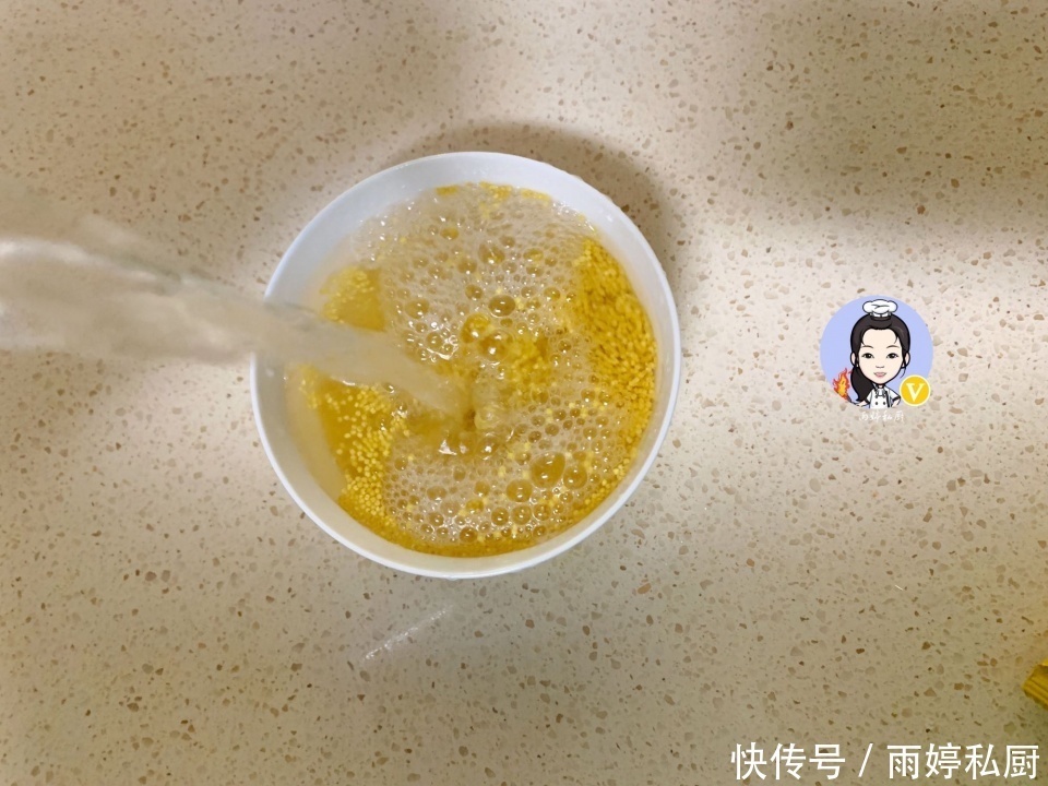教你煮“小米粥”的好方法,软糯油润,喝上一碗胃里特舒坦!