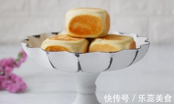 团子|爆浆又拉丝的紫薯仙豆糕怎么做?不用烤箱用平底锅,煎一煎就搞定