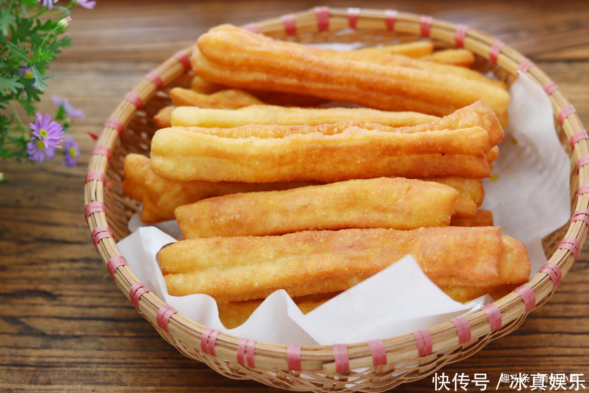 不用1滴水不用泡打粉的安心油条，酥香蓬松，孩子吃更安全