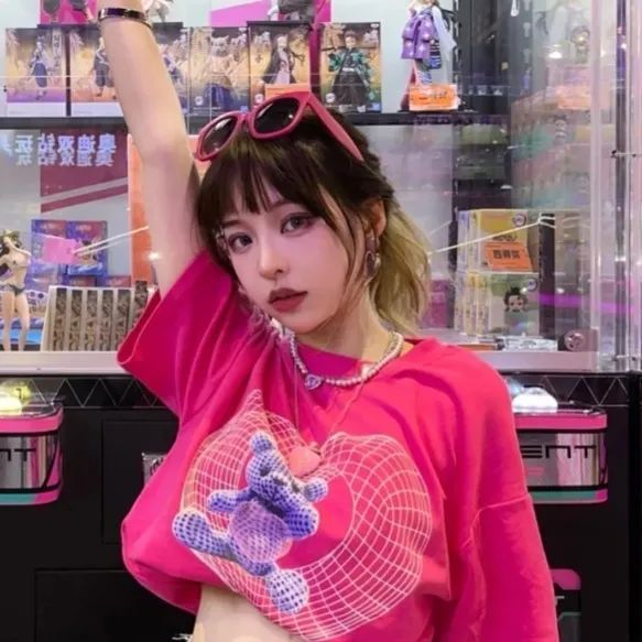 回村的诱惑|拜拜牛油果绿！今夏超火流行色时髦又高级，早穿早美