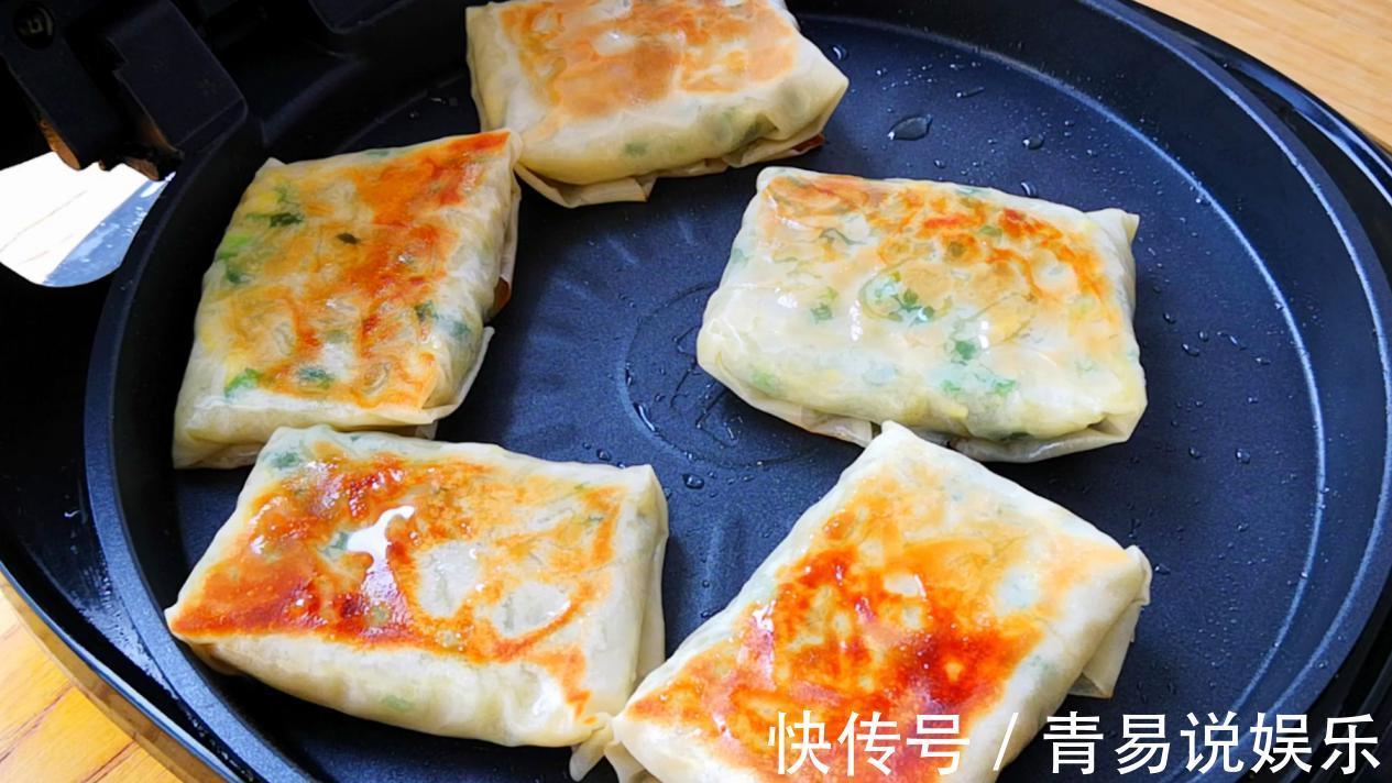 土豆不要炒着吃了,教你秘制新吃法,皮薄馅大,一上桌就被抢光