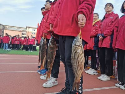 12000斤！现场发！安徽这所学校发肉奖励学生！