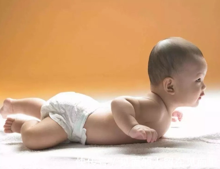 妈妈|“百日”娃能带来哪些惊喜3个月宝宝应该会的能力,妈妈知道吗