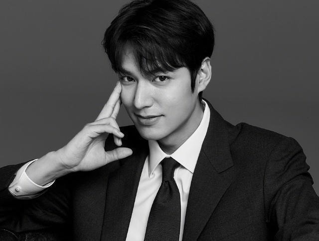 名次 肖战蝉联亚太最帅面孔第一名,蔡徐坤第三,王一博名次有点意外!