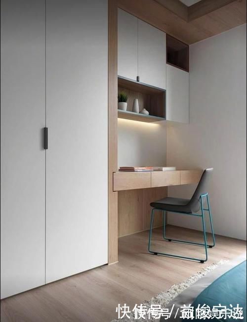 桌面|别再占用柜子面积打书桌了,把书桌横过来装窗下,省空间更实用!