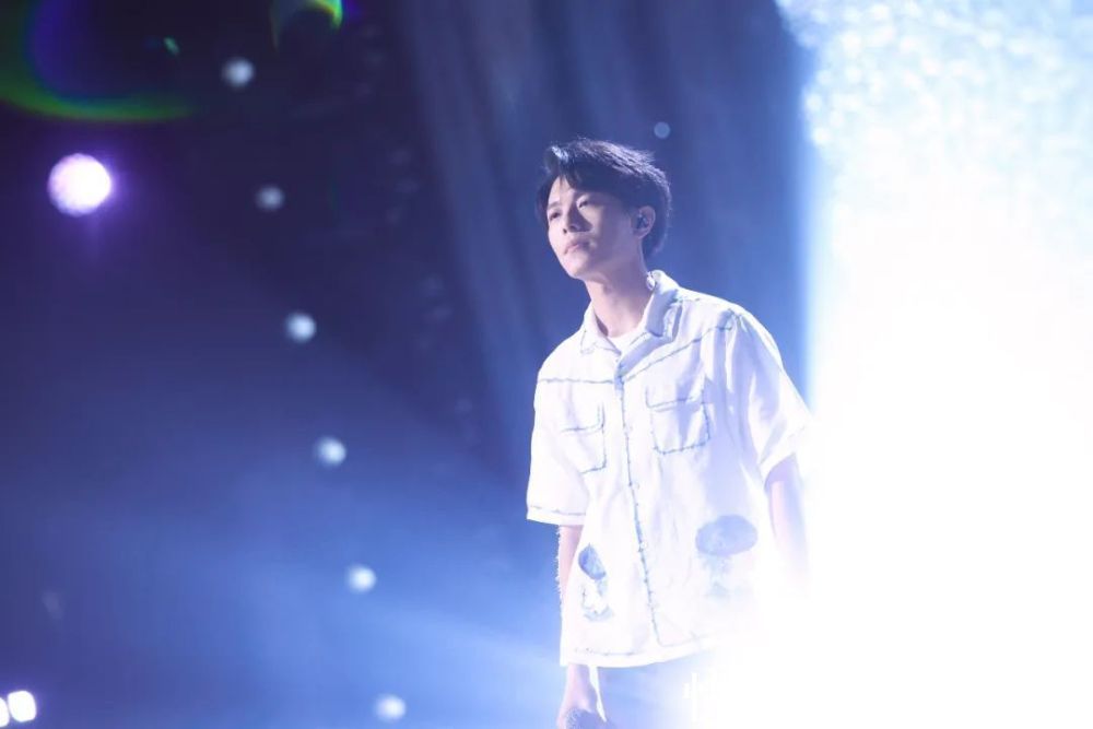 《2021中國好聲音》導(dǎo)師對決首戰(zhàn)打響,李榮浩廖昌永率先出戰(zhàn)點燃舞臺