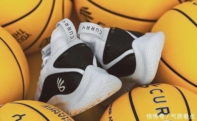 curry8 库里8与跑鞋共底的设计,究竟是创新还是失误?