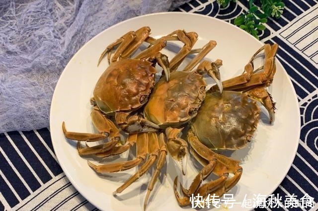 蒸大闸蟹,万万不能直接蒸,学会这一步,蟹黄不外流,肉质更鲜美