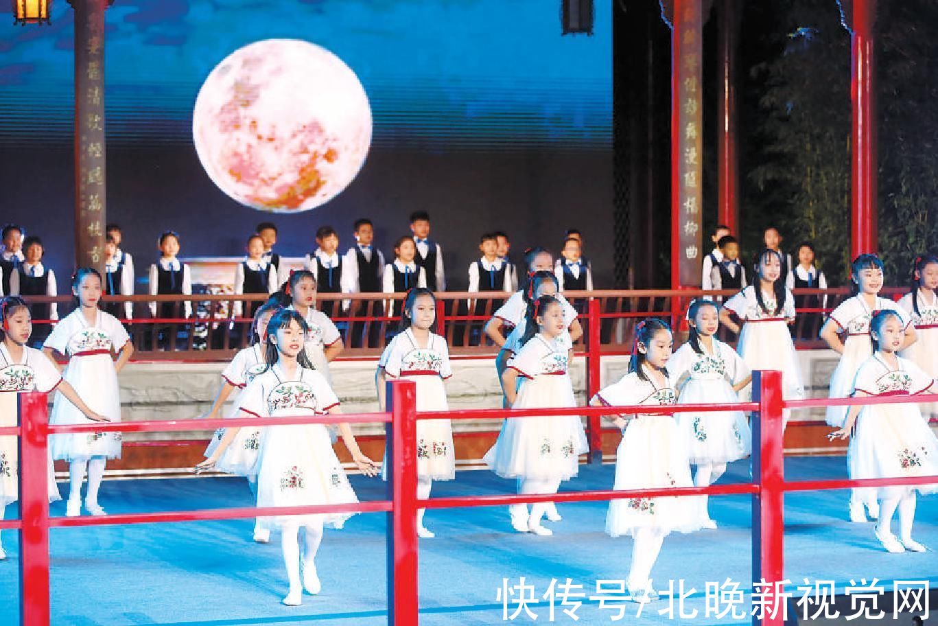 方非#月圆人团圆，家国同此心