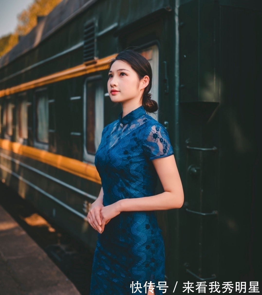 夜吟#诗·十首丨纤腰善舞东风里,眉眼犹能泊钓舟