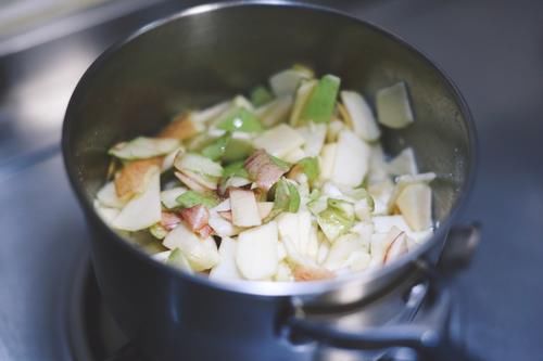 黏稠|苹果果酱黏稠甜香，果肉丰富，自己做的无色素无添加剂，安全放心