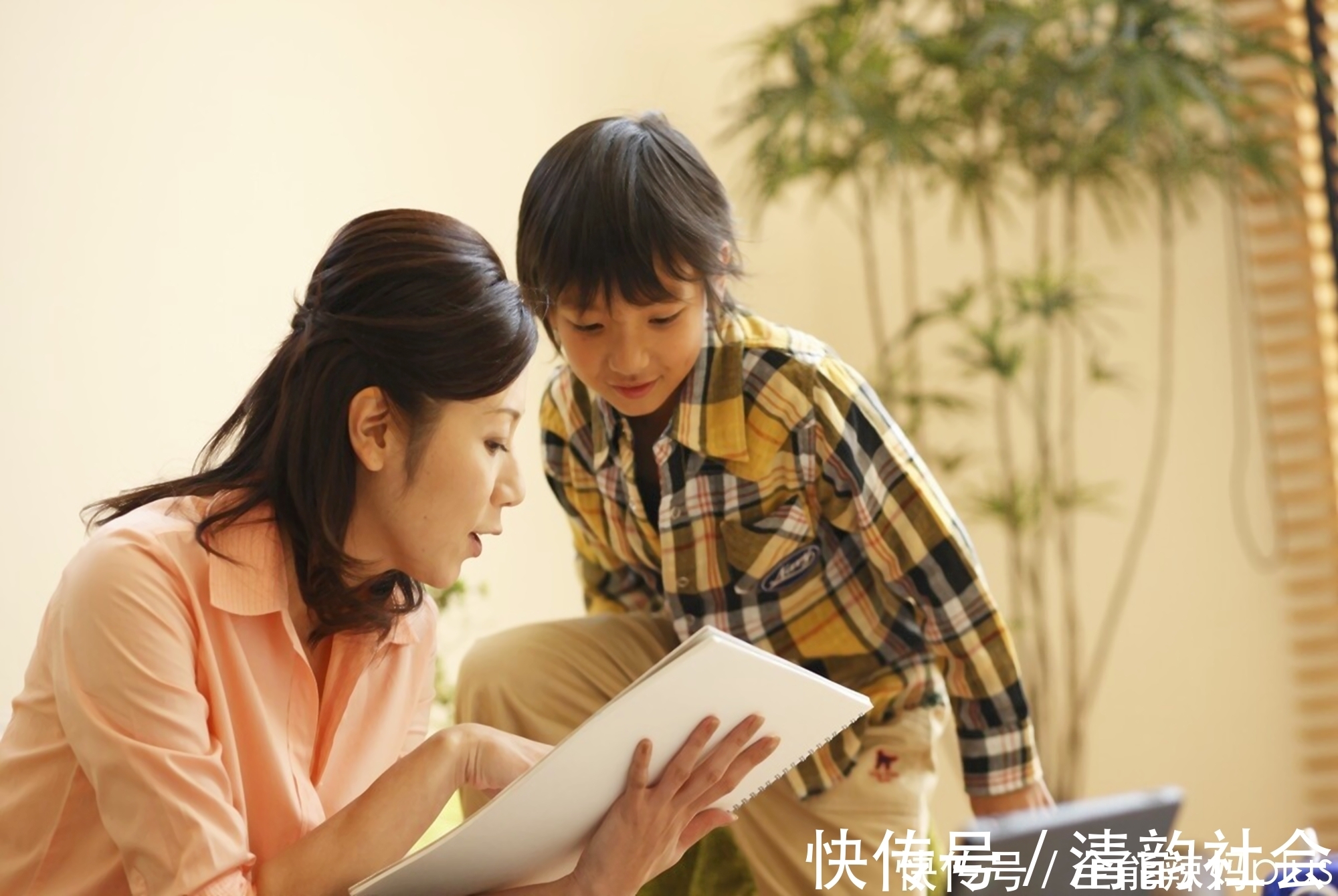 辣妈|为何“勤快妈”养不出天才娃?而这2种懒妈,教出的孩子更有出息