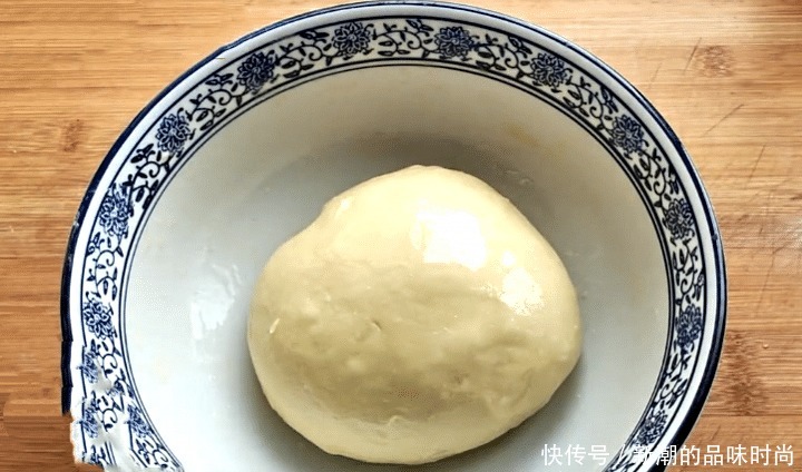 不用|家庭版面包,不用烤箱,简单一做,香甜暄软层次多,比买的还好吃