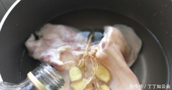 猪蹄过后,中国又一次用酒和蔬菜征服了外国人