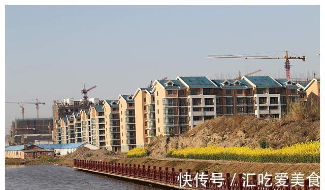 空置率|一边大量房产空置,一边刚需买不起房,怎么破局?老干部5字方案