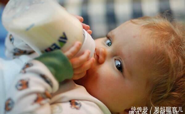 觅食|怎么知道宝宝吃没吃饱?新生儿的原始反射了解一下