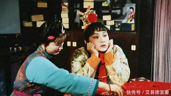 四大|她是宝玉四大丫环之一,却莫名其妙失踪了,其实曹雪芹早有交代