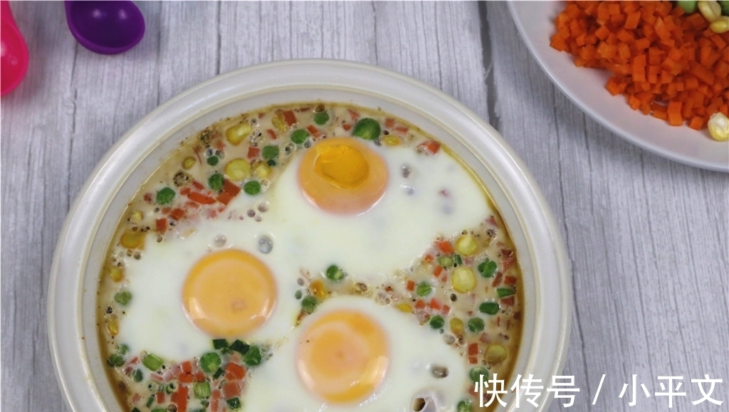 煎饼|鸡蛋最新做法,不煮不炒不煎饼,3个鸡蛋搁锅里,饭菜都有了