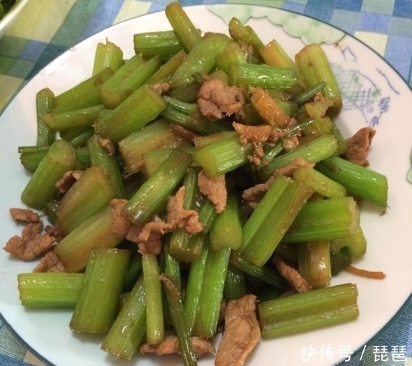 光敏性|芹菜百利但有2害,危害极大,很多人不清楚,直到现在才明白