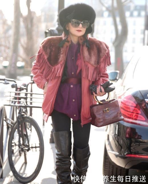 皮草 秋冬买完毛衣大衣,建议搭配一顶“皮草帽”,优雅时髦又保暖!