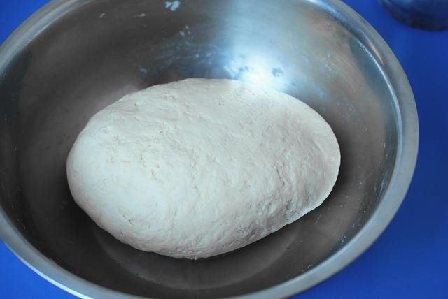 用白菜做馅儿，放盐杀就错了！跟我这样做，不用挤水不出汤，鲜美