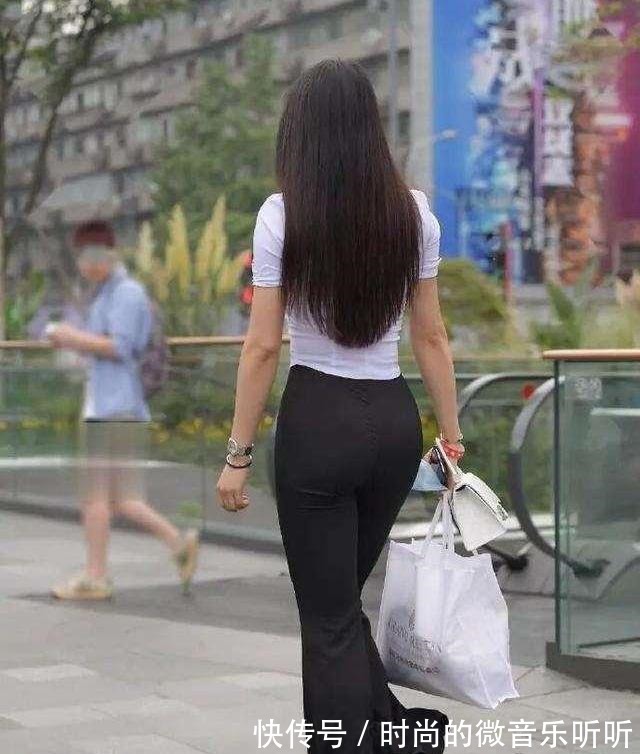 牛仔裤 牛仔裤穿着简单大气,减龄效果很好。它们舒适而略显精致!