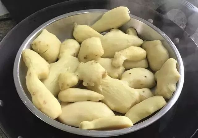 烧开|冬天女人多吃一道菜，能驱寒除湿，补血又补钙，常吃还能美容养颜