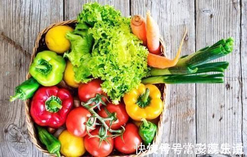 适口性|1到2岁宝宝辅食添加要多样，别再每天米粥加鸡蛋了，真没啥营养