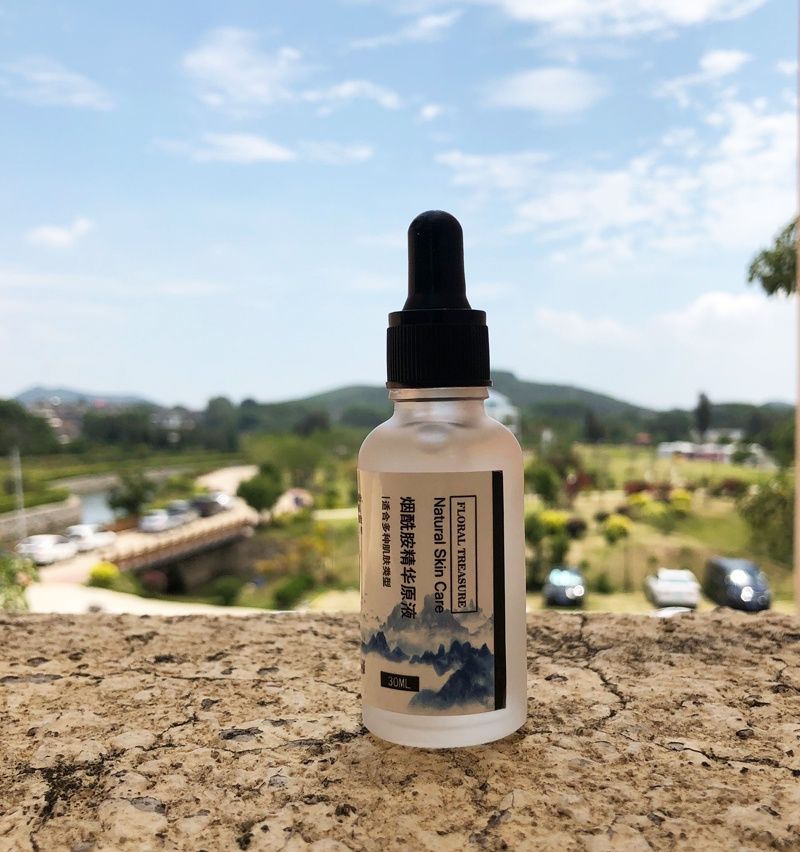 这些美白补水抗氧化的精华液测评：专业夜间修复，尤其适合熬夜党