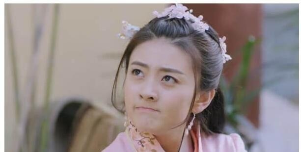 金银花@少女一上联:“白头翁,采尽金花银花”,秀才下联,才女又羞又气