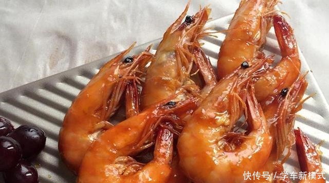 只会炸虾煮虾炒虾，不如这样处理虾，味道鲜美爽口汁液四溢