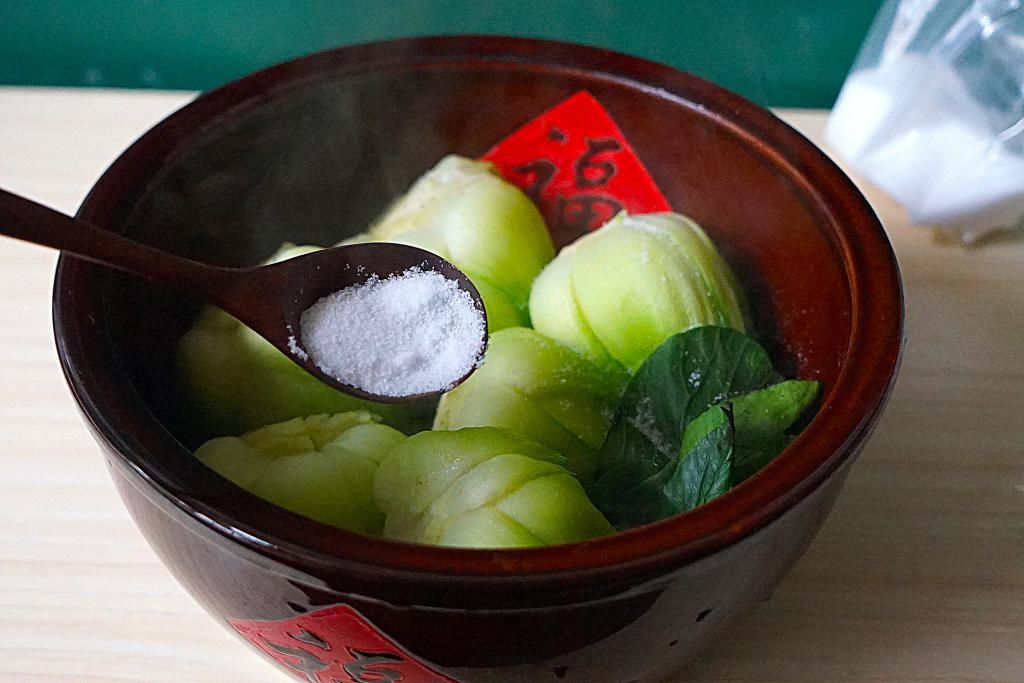  上海青|酸菜这样方法超简单，6天变酸，不易腐烂更加酸脆，自己腌够味道