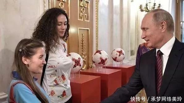 酸奶油|俄罗斯人一日三餐吃什么？有哪些餐桌礼仪？