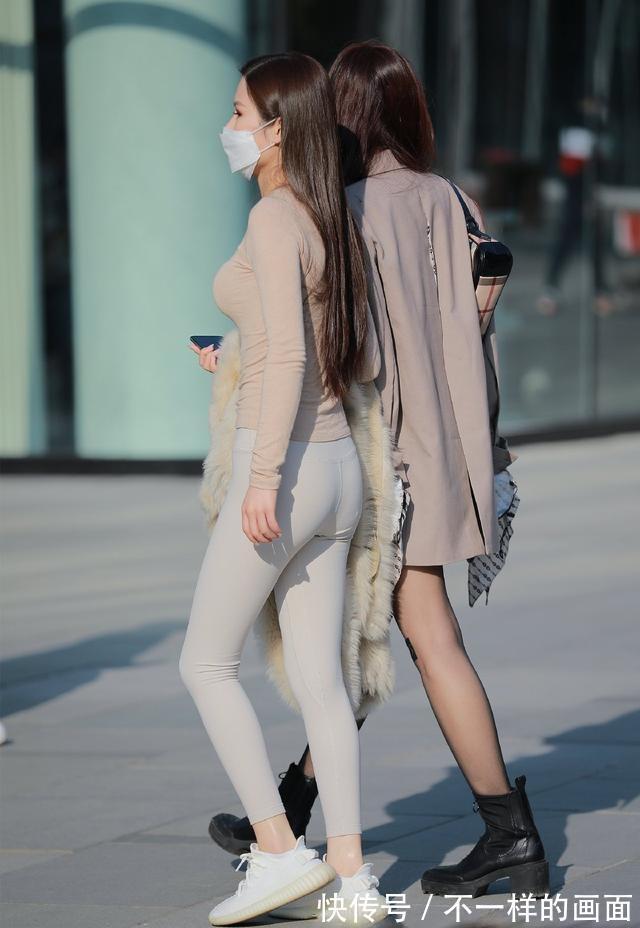 高跟鞋 连衣裙更加优雅大方,给你一个极其优雅的形象,凸显品位