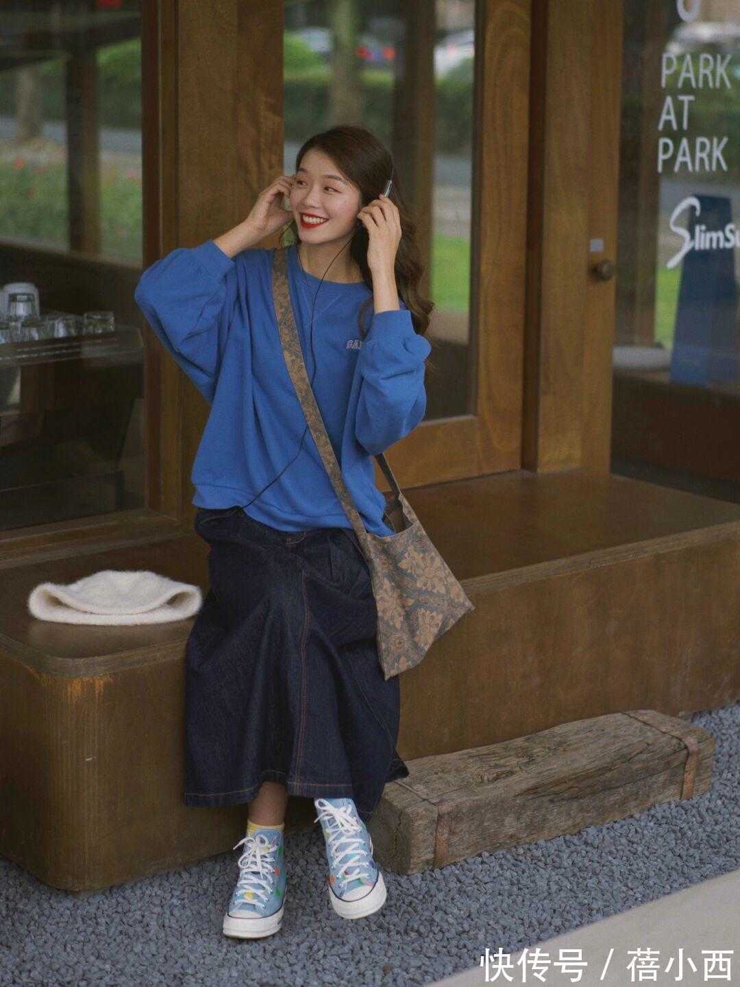 百搭 早春卫衣搭配指南:买这4种流行颜色就够了,百搭显白又不挑身材