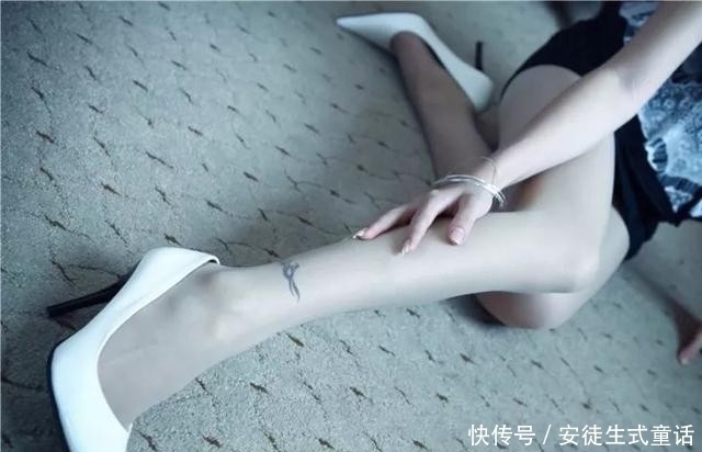 穿搭 细跟鞋别具一格的设计,搭配一条靓丽的晚礼服,让你整体美出天际