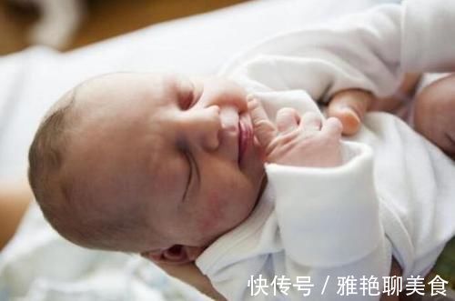 父母|新生儿吃得越多越好?娃吃没吃饱,这4个指标是重点
