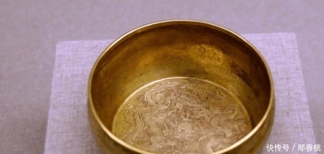 a6264|晒晒郭沫若力主发掘明定陵出土的文物: 如今龙袍发黑碎裂