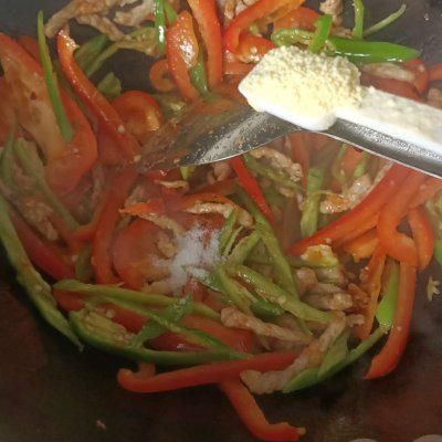 辣椒炒肉丝一上桌，老人宝宝全都笑