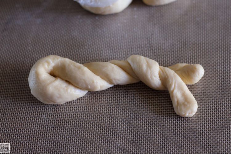 省时省事、超松软的酸奶面包，解锁家庭版做法