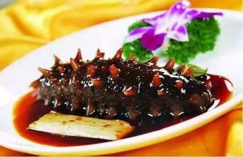 美食推荐：鲍汁葱烧海参，啤酒鸭，大盘猪脚，青辣椒炒玉米的做法