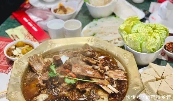 长春的美食数不胜数,让人百吃不厌、流连忘返